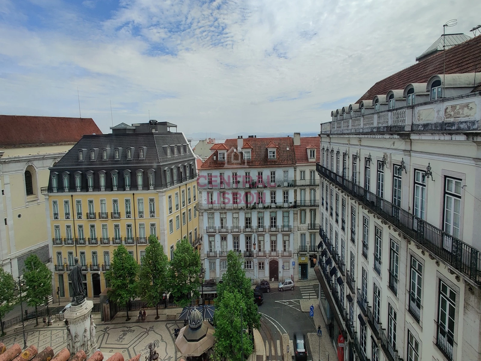 Charming T2 apartment with Tagus views at Largo do Camões, Chiado, Lisbon