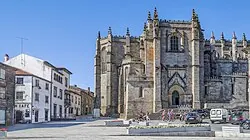 Catedral de Guarda, Portugal — arquitectura gótica del siglo XIV
