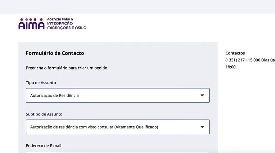 AIMA contact form with Tipo de Assunto set to Autorização de Residência and Subtipo set to Autorização de residência com visto consular (Altamente Qualificado)
