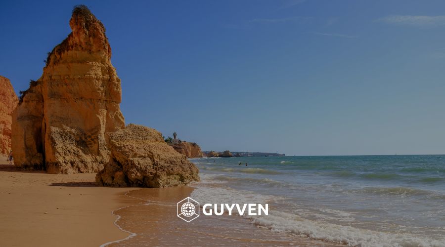 Algarve cliffs and turquoise water — Ponta da Piedade near Lagos